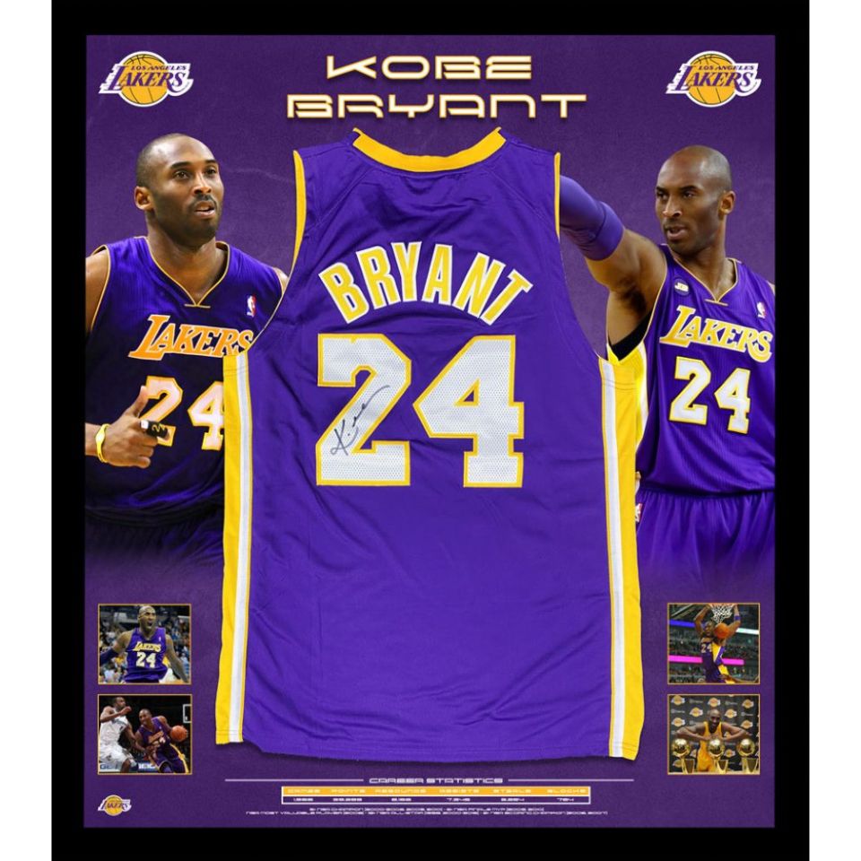 コービー・ブライアント【直筆サイン入り】ロサンゼルス・レイカーズ紫