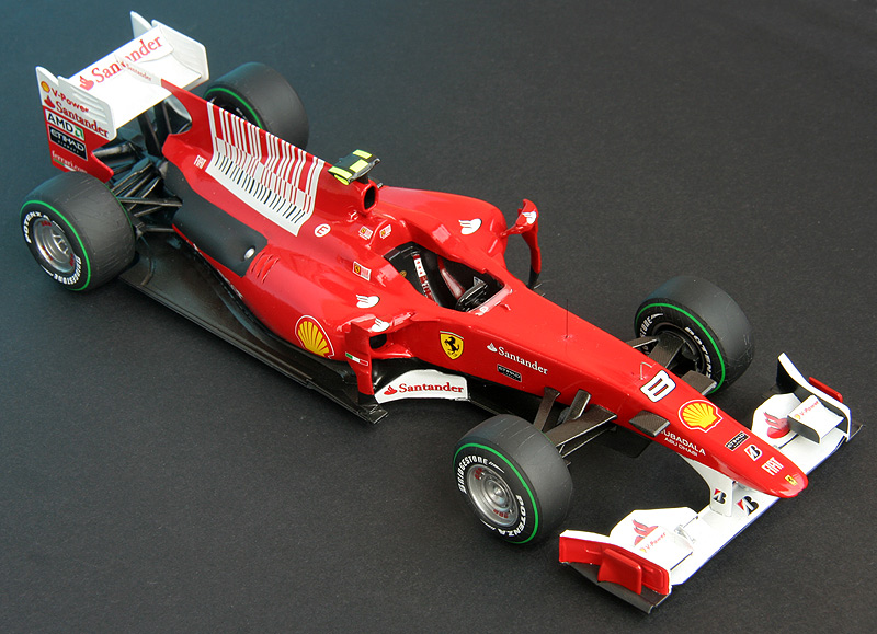 Alonso' s Ferrari F10, Bahrain GP 2010 (Revell 1/24) - Display