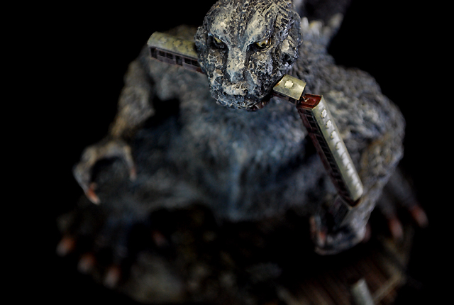 酒井ゆうじ造型工房】 ゴジラドリームvol.114 初代ゴジラ[電車くわえ