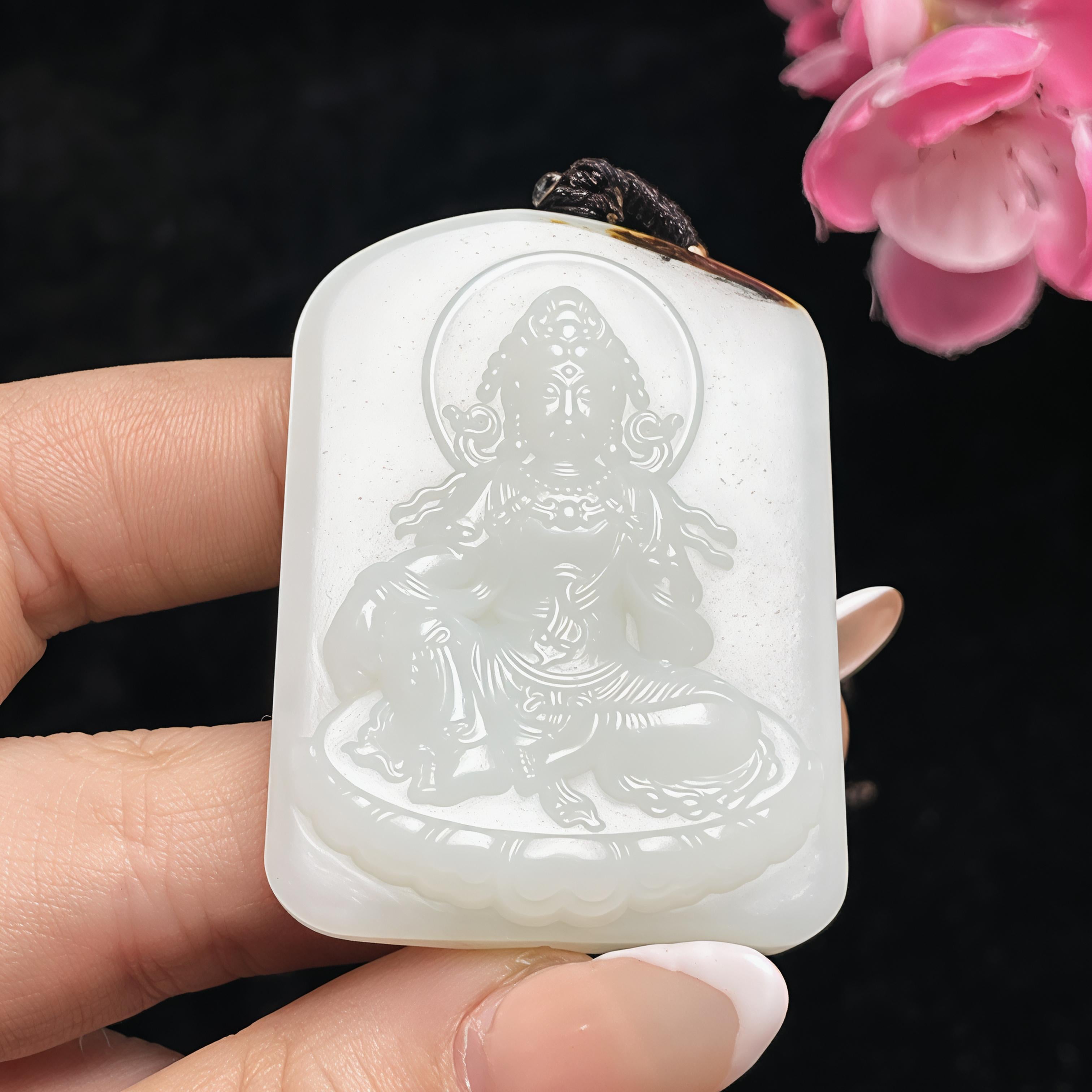 和田玉籽料羊脂白玉黄财神牌（43.7g） – 厚德载玉