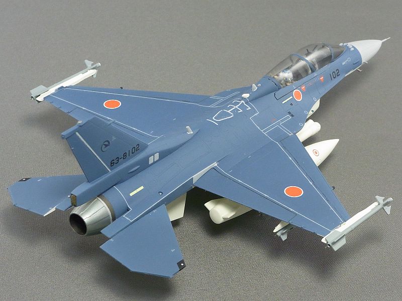 ハセガワ1/72 三菱F-2B(飛行開発実験団)