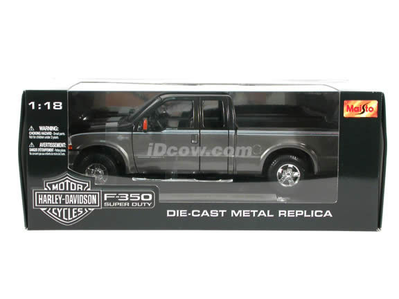 2004 Ford Harley Davidson F-350 diecast model truck 1:18 scale die
