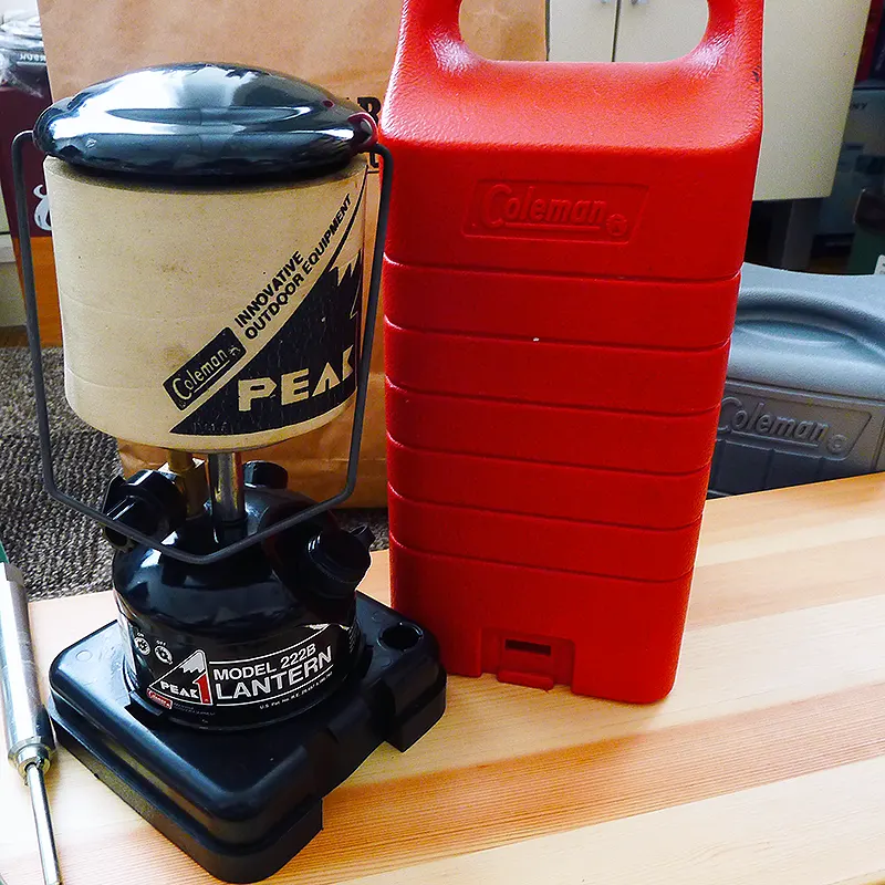 往年のコールマンの名品PEAK1ランタン 222Bのメンテナンスでわかる