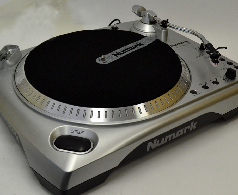 Numark TT-1910 ダイレクトドライブターンテーブル ② Numark TT-1910