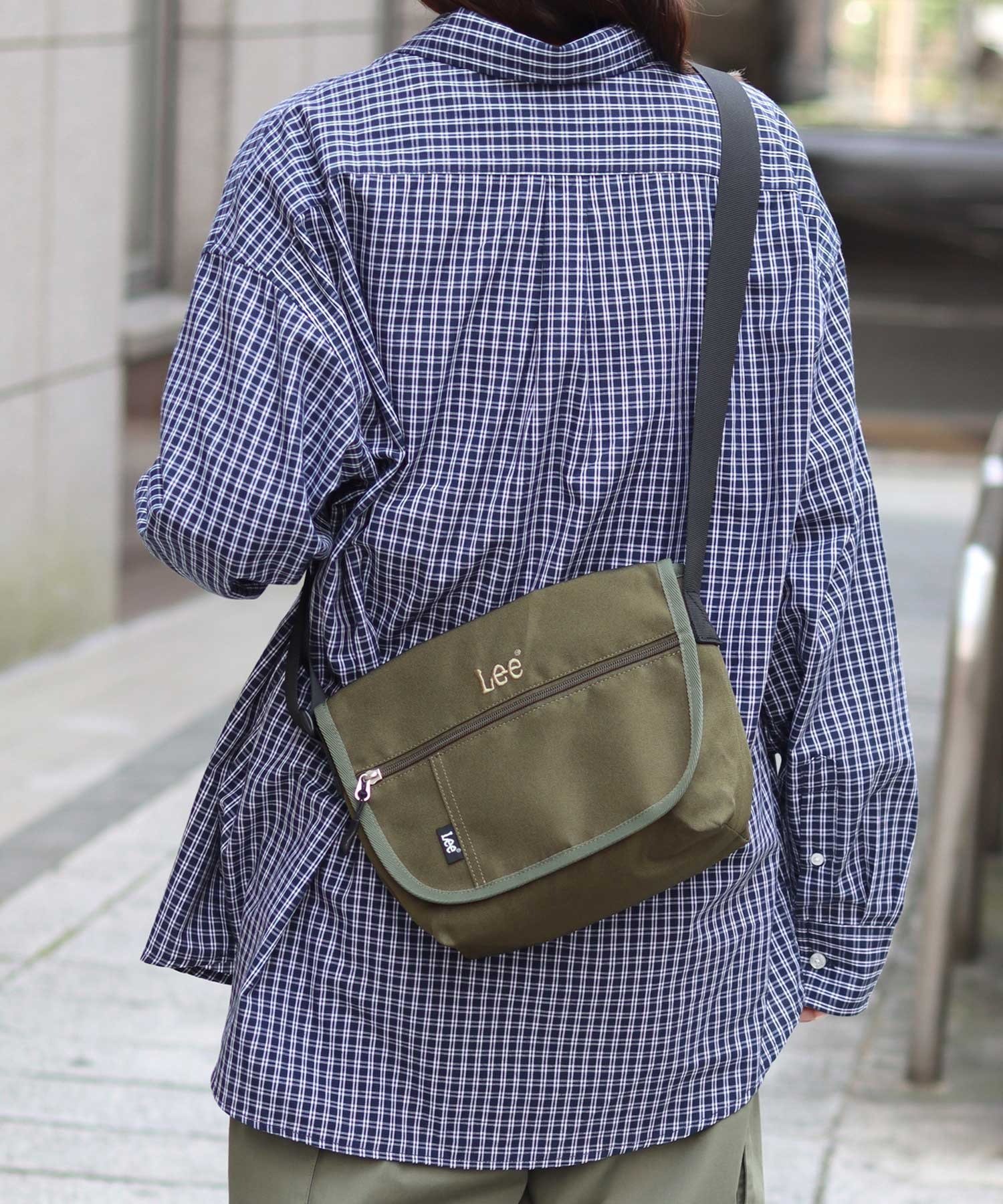 Lazar｜Lee リー ロゴ ワンポイント刺繍 撥水 フラップ ショルダー