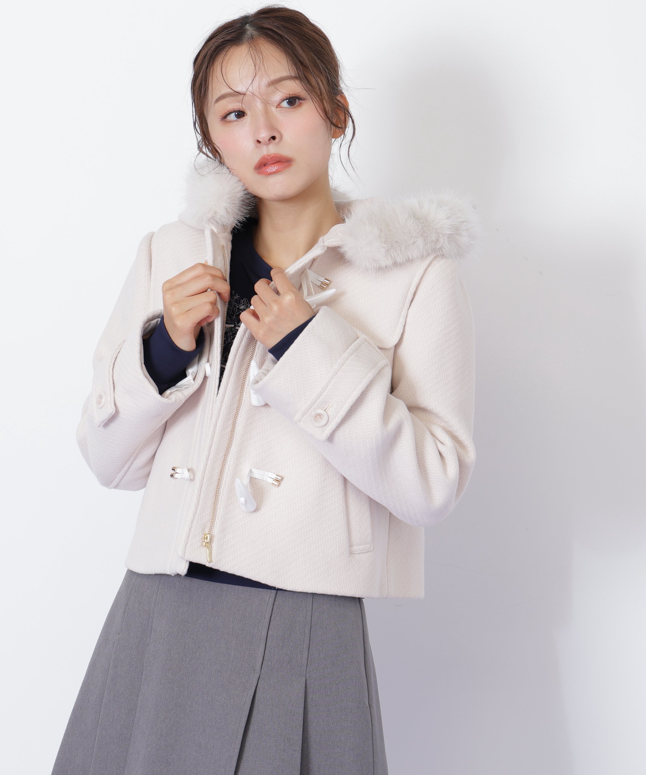 JILL by JILL STUART｜フェイクファー付ショートダッフルコート