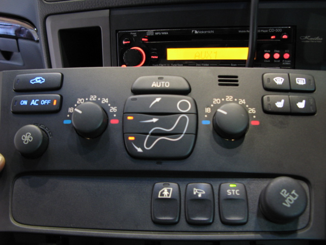 VOLVO V70 エアコンパネルLED | トレードゲート