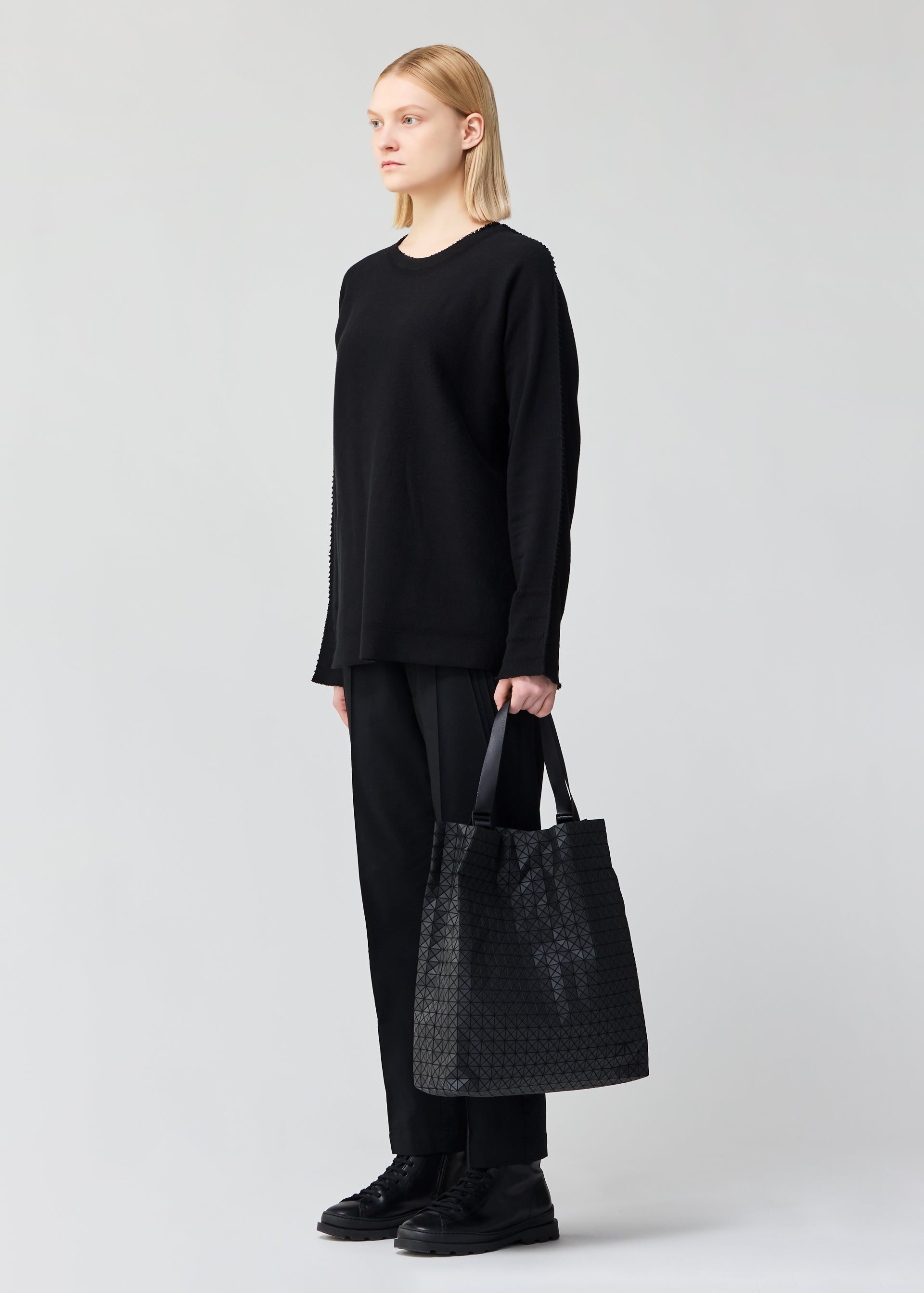 CART S Adjustable Tote Matte Black – The official ISSEY MIYAKE