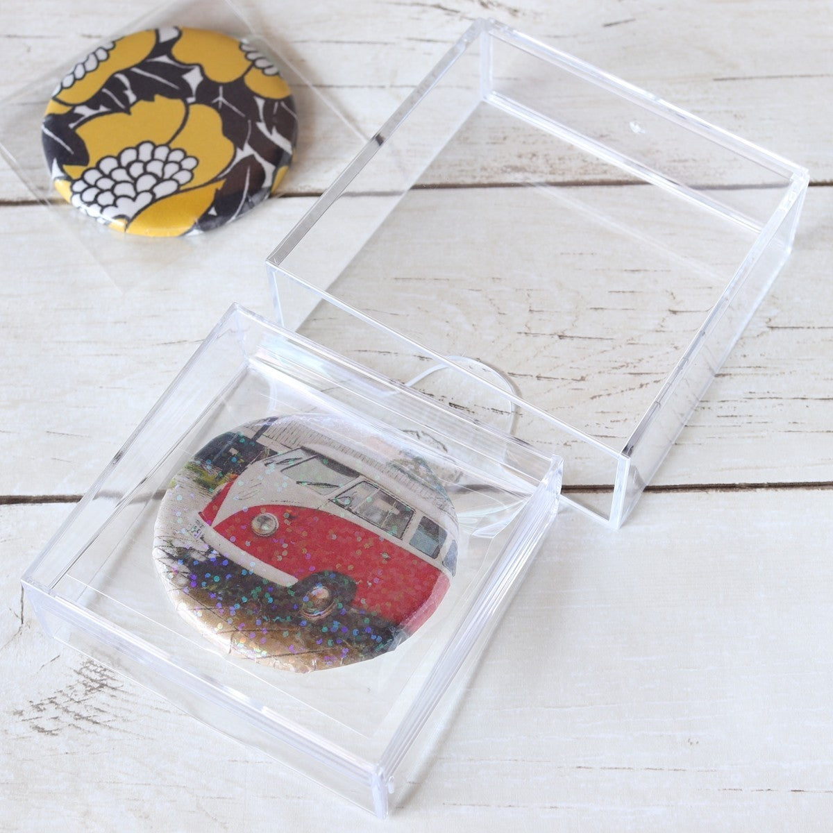 缶バッジディスプレイケース 338731