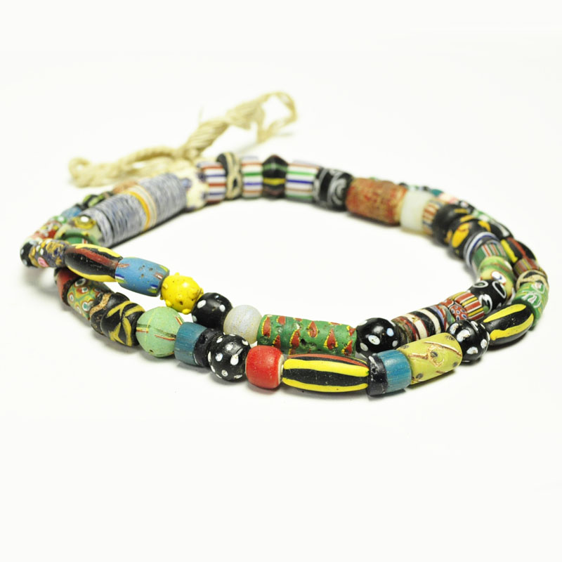 アフリカ・アンティーク トンボ玉 ビーズ (u334-07) - アフリカ雑貨店