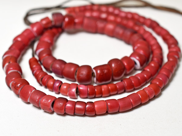 ホワイトハート カテゴリ商品一覧｜アンティークビーズ、とんぼ玉通販