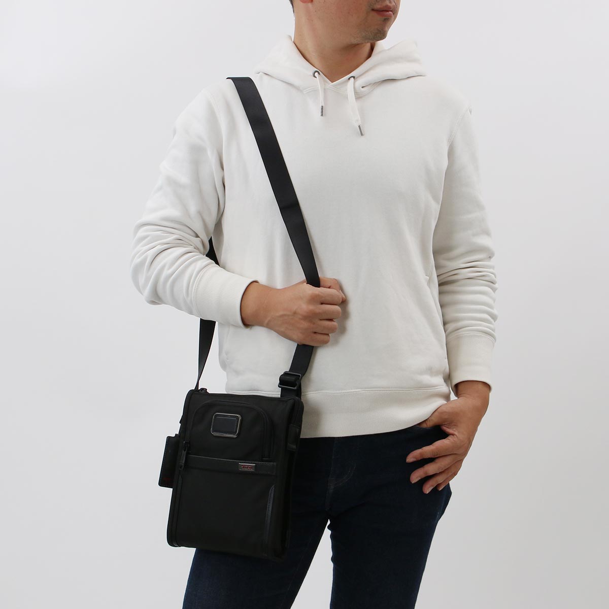 トゥミ ショルダーバッグ バッグ メンズ アルファ 3 スモール ブラック