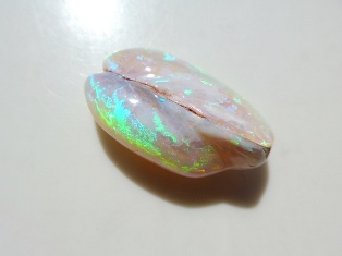 シェルオパールとは