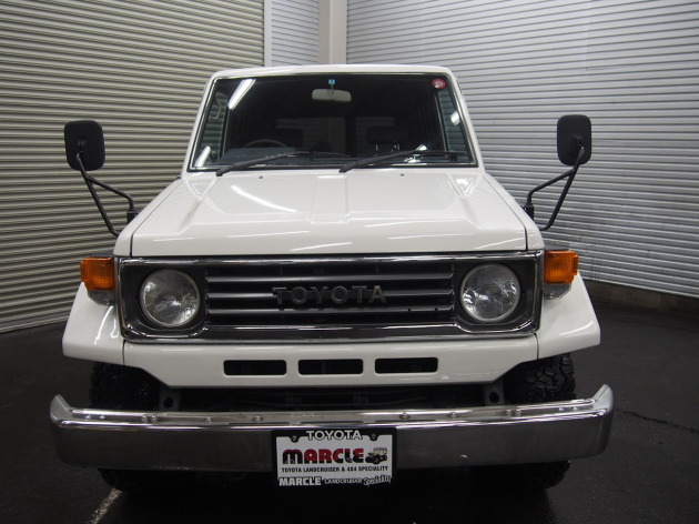 ランクル70ロング ナローボディ！ Newペイント＆人気のフェンダー
