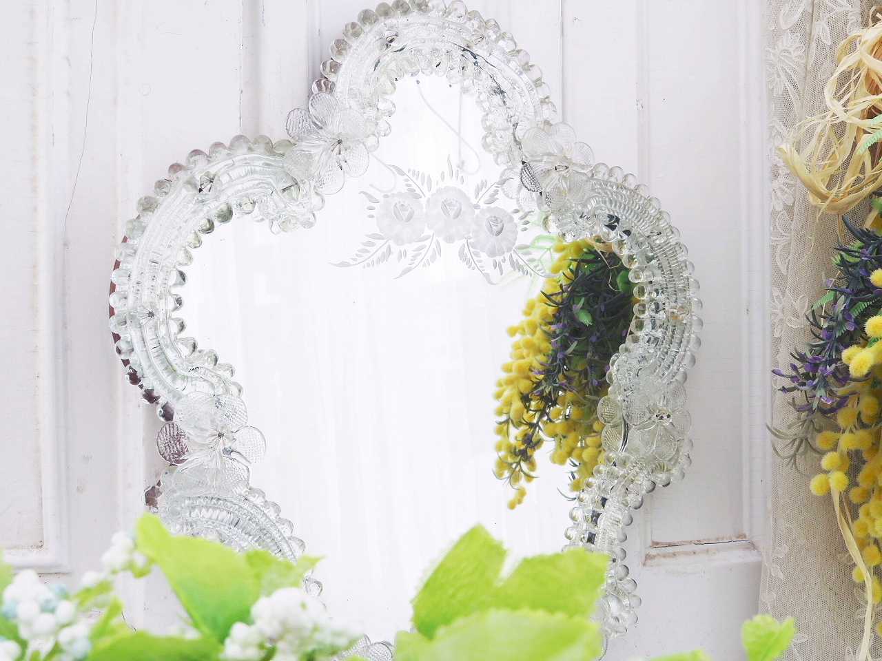 お花がいっぱい ムラーノガラスミラー - 薔薇と天使のアンティーク