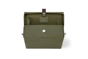 ルイ・ヴィトン“ショッピングバッグ”着想「ショッパー・クラッチ