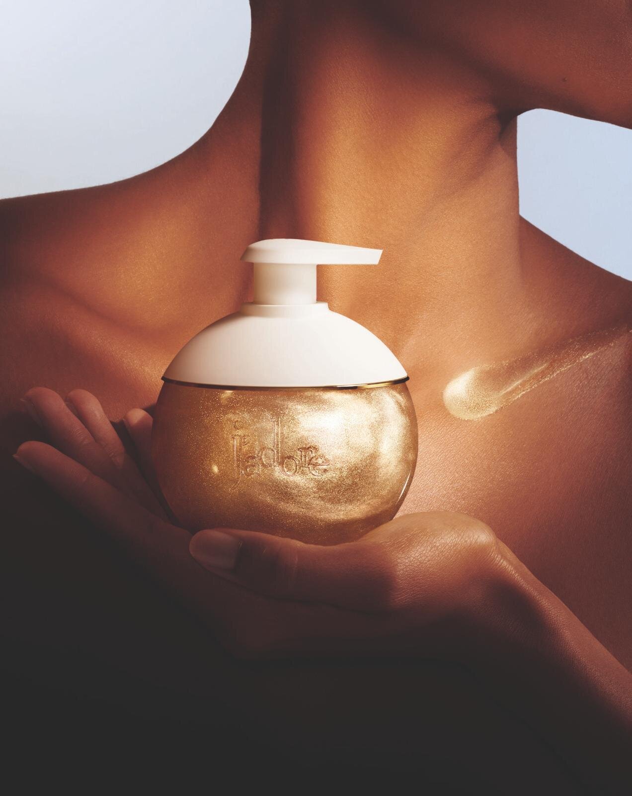 ディオール2025年冬コスメ“夢の花の香り”「ジャドール」がラメ入り