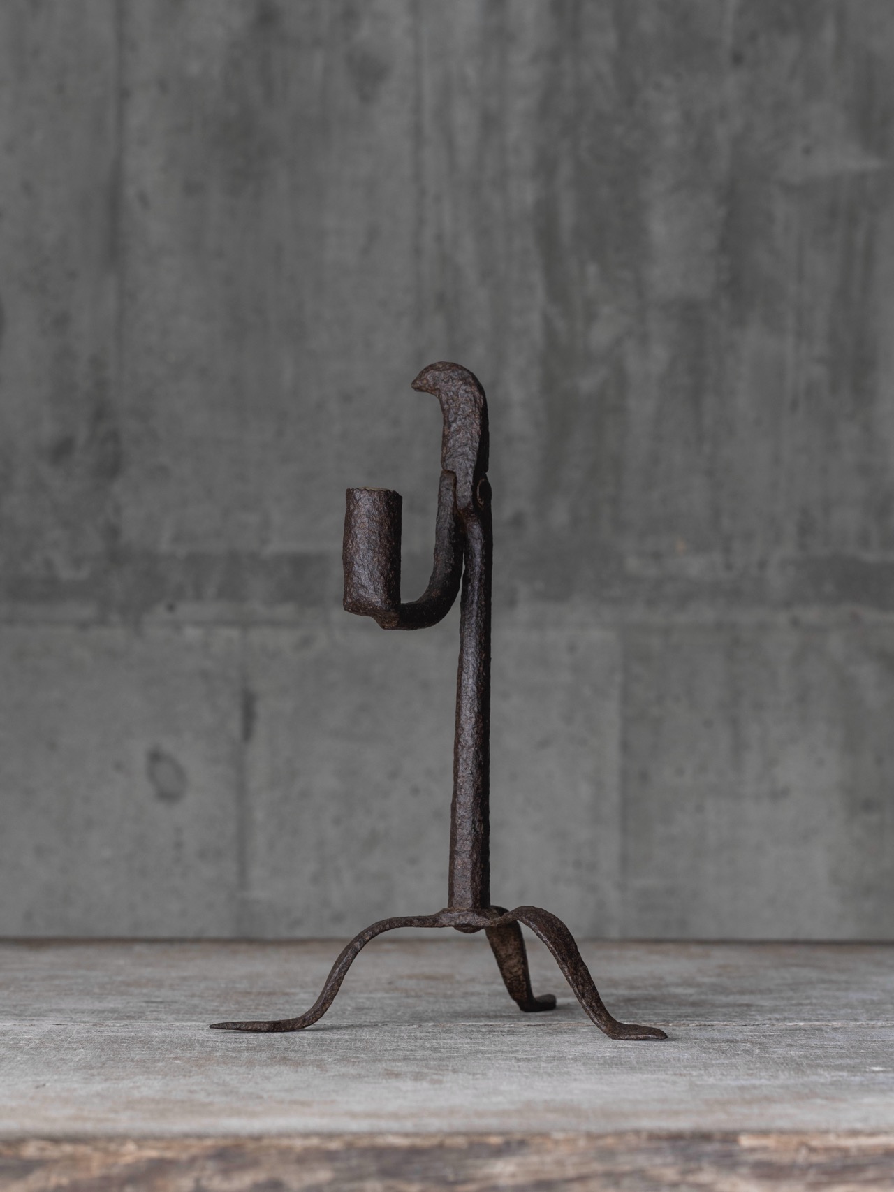 7 欧州の鉄製燭台 | 新骨董入門 高木孝 | ブログ | 工芸青花 kogei-seika