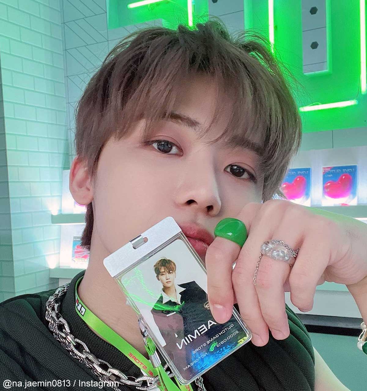 NCT ジェミン、音楽番組で見せた超絶かわいいポージングはファンの