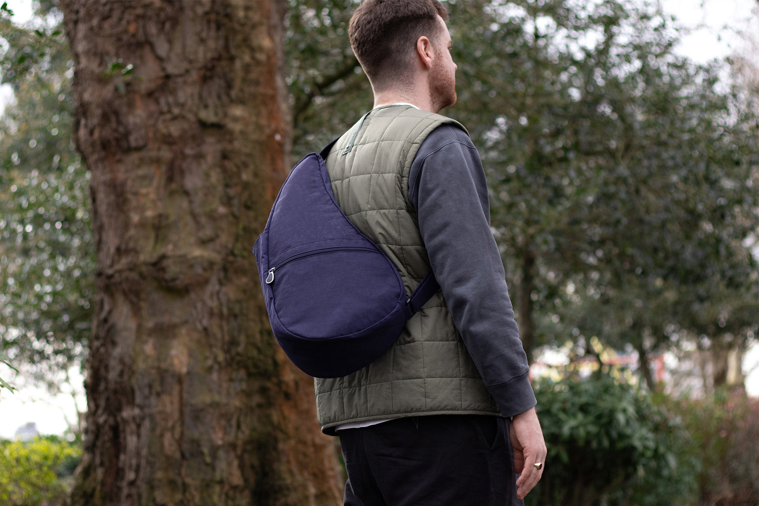 ヘルシーバックバッグ テクスチャードナイロン Mサイズ ブルーナイト