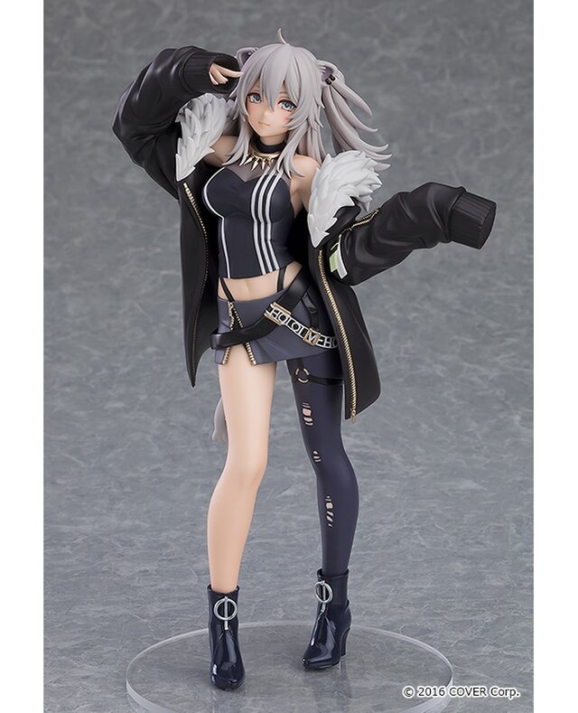 引き締まったお腹に、スラリと伸びる脚！ホロライブ「獅白ぼたん