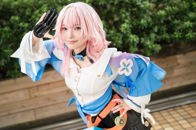 コスプレ】『崩スタ』三月なのかの笑顔がかわいい！天真爛漫な空気を