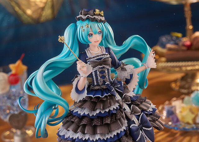 可愛いロリィタ服を纏った「初音ミク 流星ア・ラ・モードVer