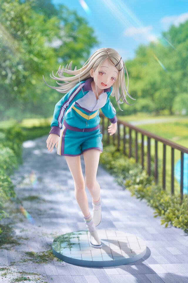 細く華奢な足で今にも倒れそうなのに、“にへら～”とした笑顔！『学マス