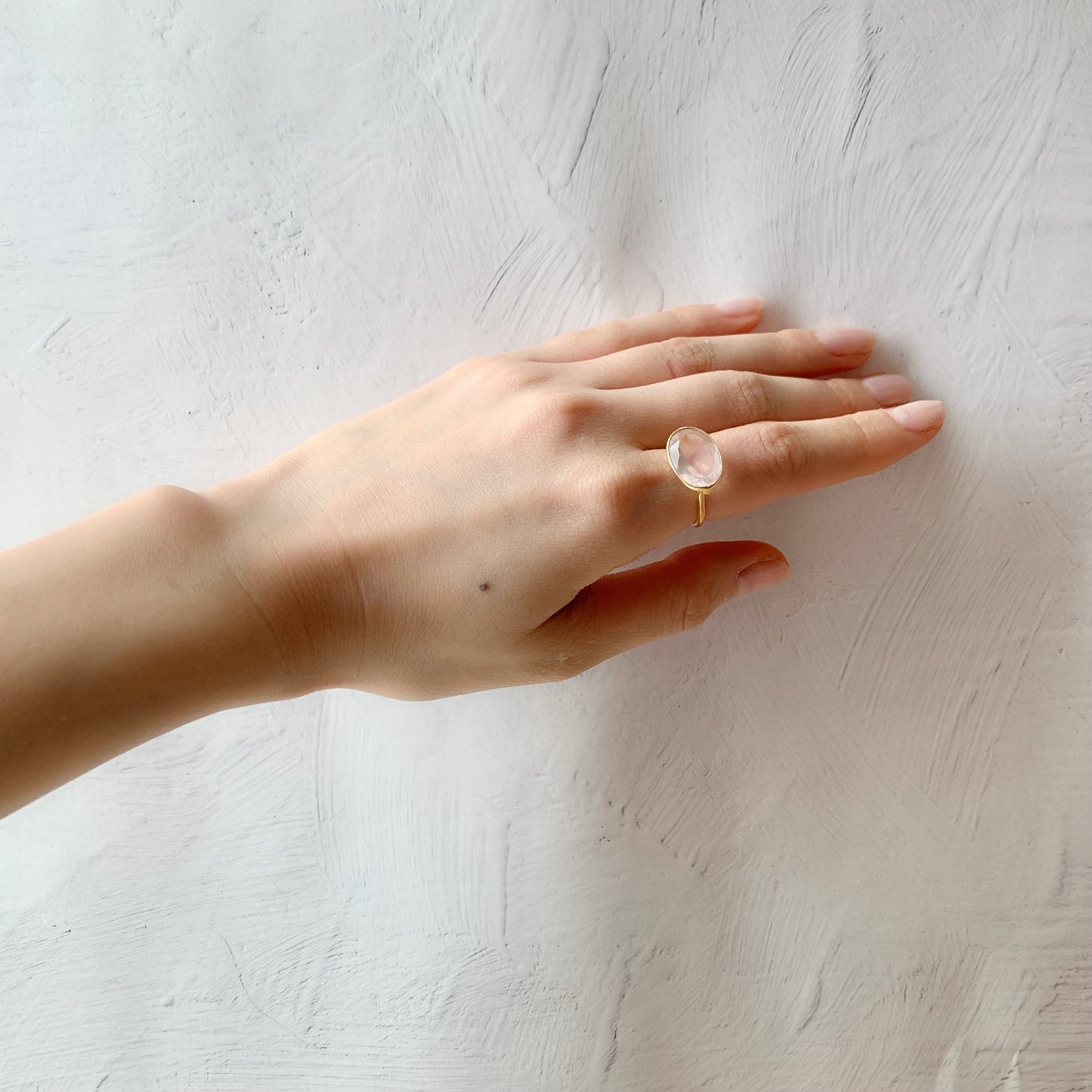 ローズクオーツ(gold)：oval flower ring – ödül