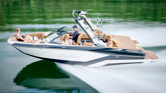 マリブボート malibu boat