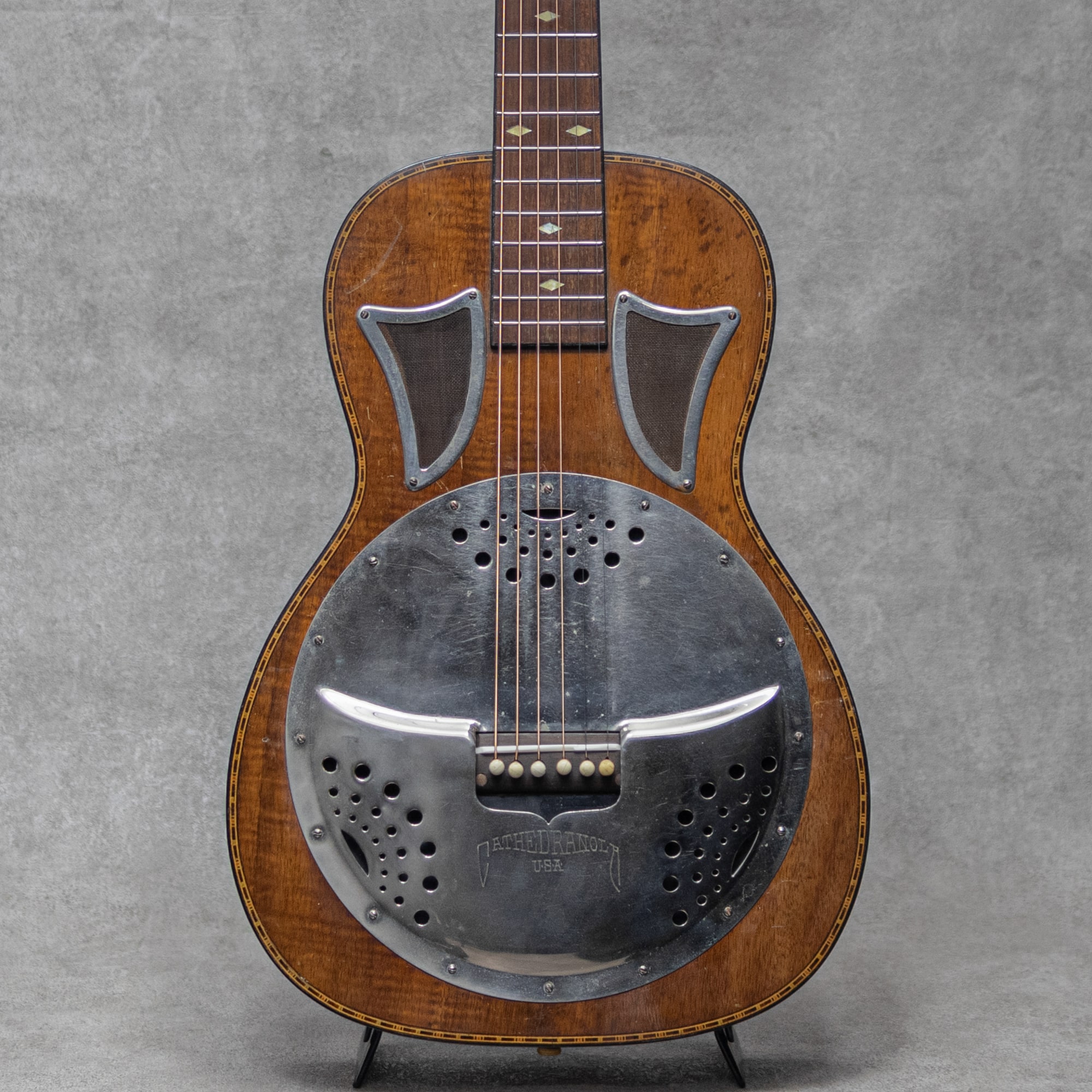 Resonator & Lap Steel Guitars一覧｜ 三木楽器公式通販サイト