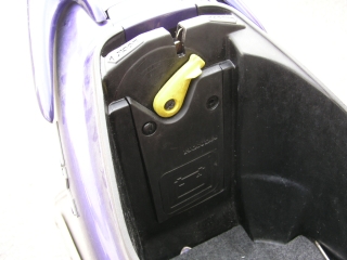 ホンダ DIO ZX AF35|誰でもできるバッテリー交換|車・バイクバッテリー