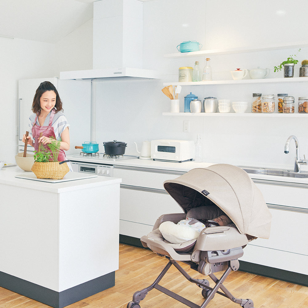 コンビ 電動ハイローチェア ホワイトレーベル ネムリラ AUTO SWING