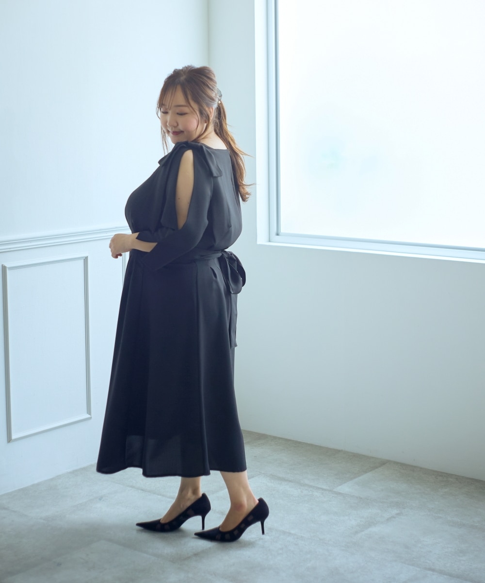 大きいサイズ＞【らめちゃんコラボ】ウエストタック肩リボンワンピース