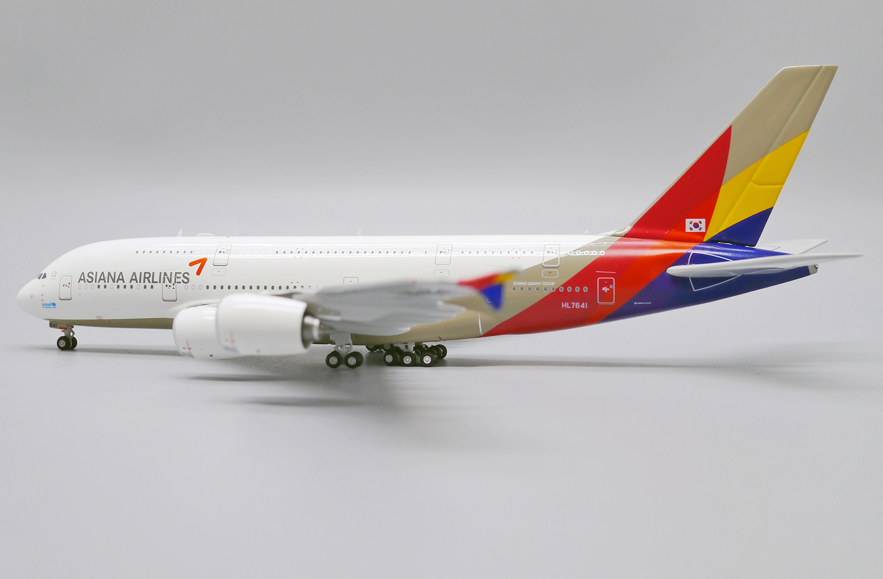 ScaleModelStore.com :: JC Wings 1:400 - XX40052 - Asiana Airlines