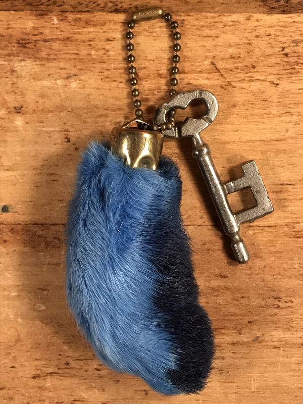 Rabbit Foot Lucky Charm Keychain ラビットラッキーチャーム