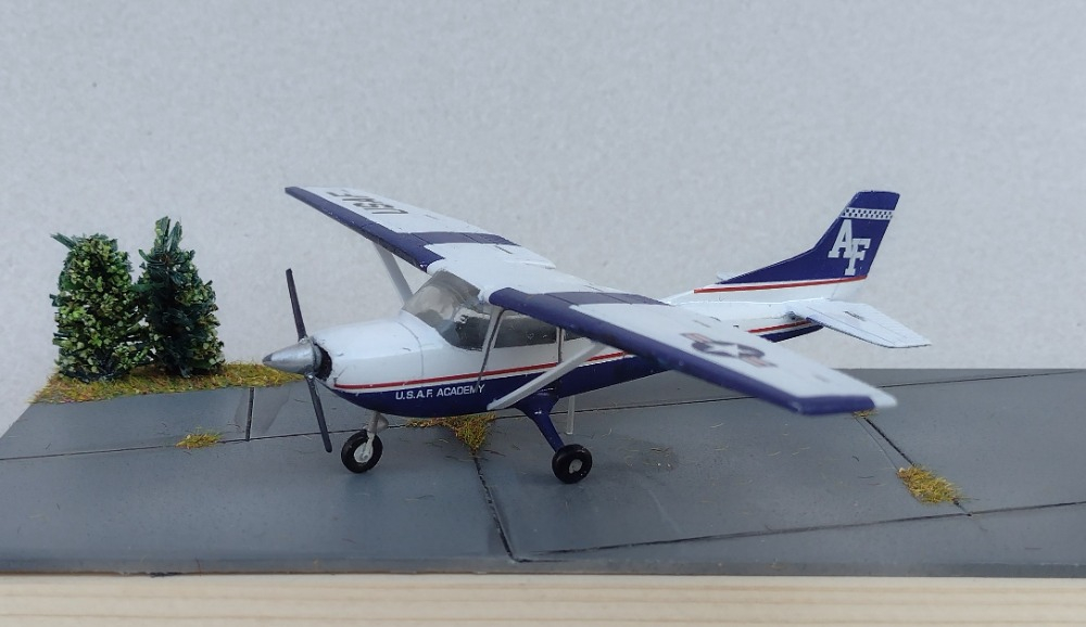 Cessna 172 with Decals for USAF and Iraqi Air Force Decarli Model