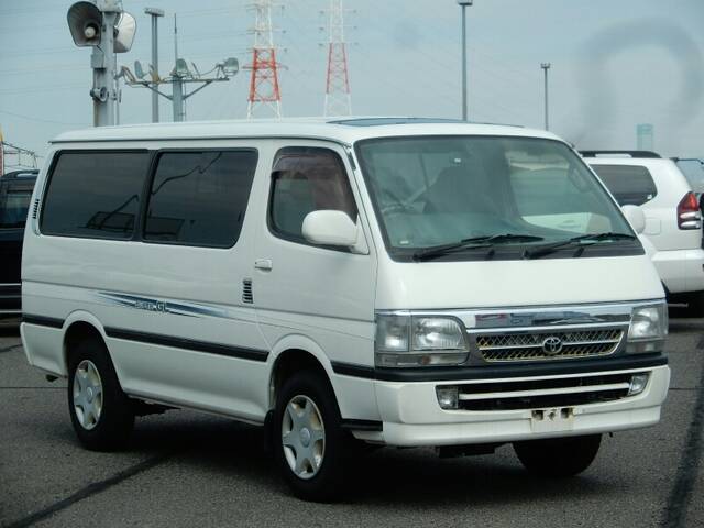 2004 TOYOTA HIACE VAN - Workhorse with untouchable reliability