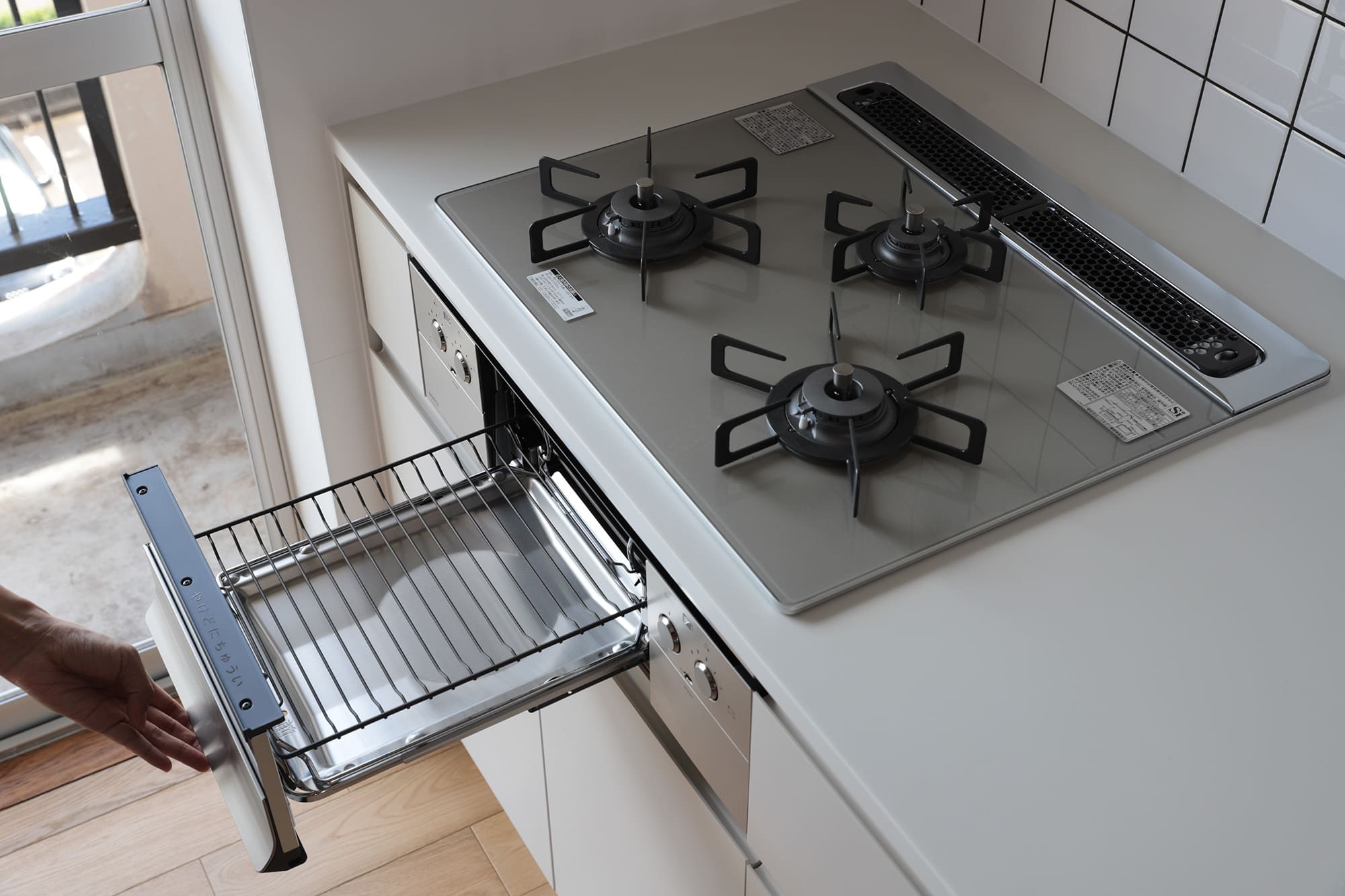 ガスコンロ ガラストップ(GB) 3口 W600 グリル付き(SUS) プロパンガス