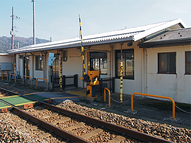 れとろ駅舎 余呉駅
