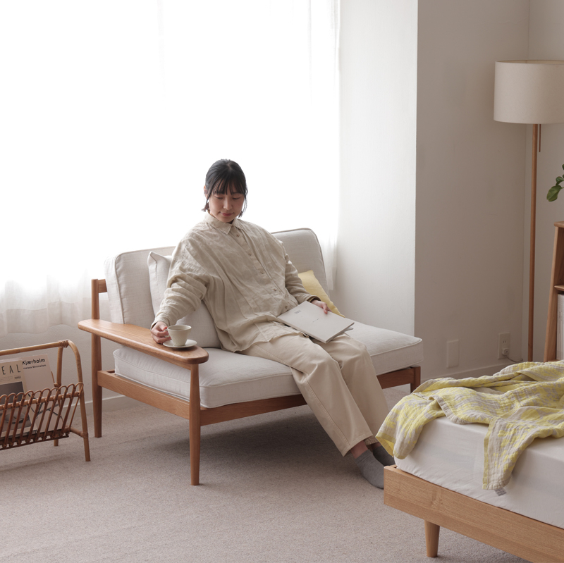 ソファーAlongの企画経緯とコンセプト設計についてお話しします ｜家具