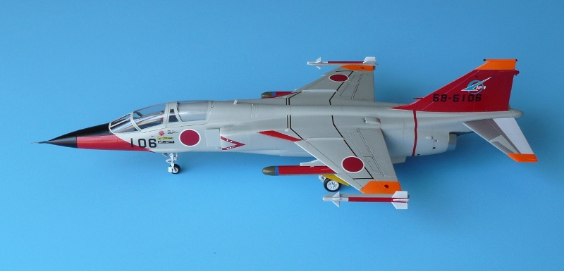 Mitsubishi T-2 特別仕様機（Hasegawa 1/72）＞特集 陸海空自衛隊