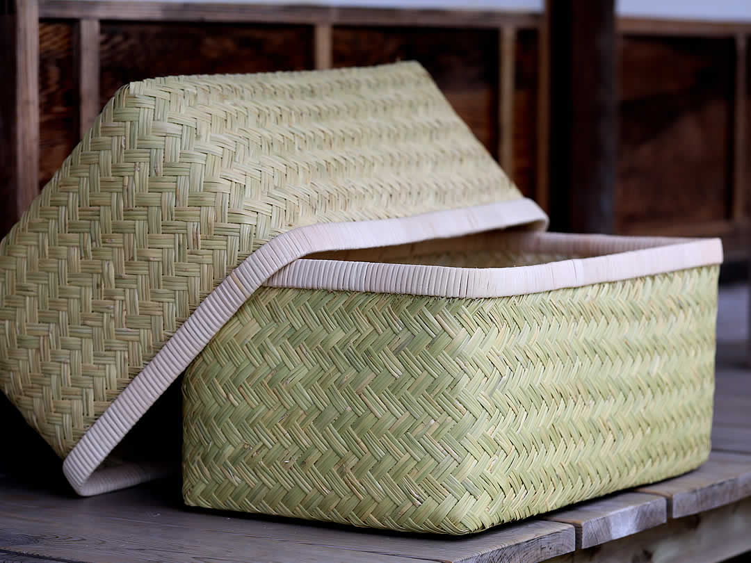 スズ竹行李、柿渋で仕上げた一閑張行李 - 竹虎四代目がゆく！