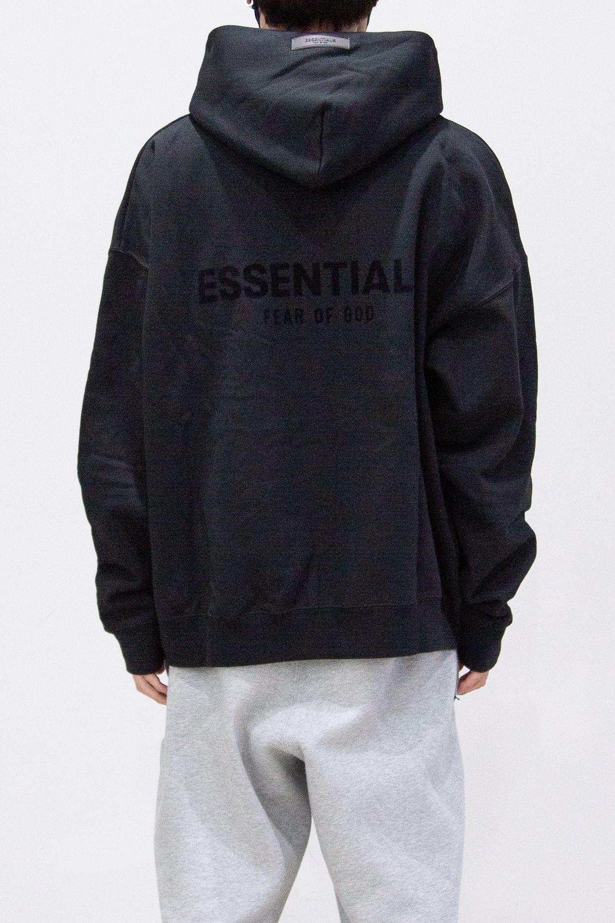 FOG ESSENTIALS - 22SS BACK LOGO SWEAT HOODIE / ブラック | Tempt