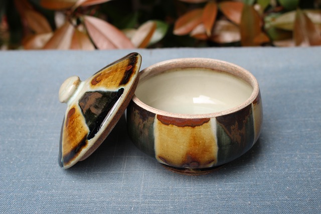 島根県松江市の袖師窯（尾野友彦）の二彩蓋物小 うつわ家膳｜人気作家