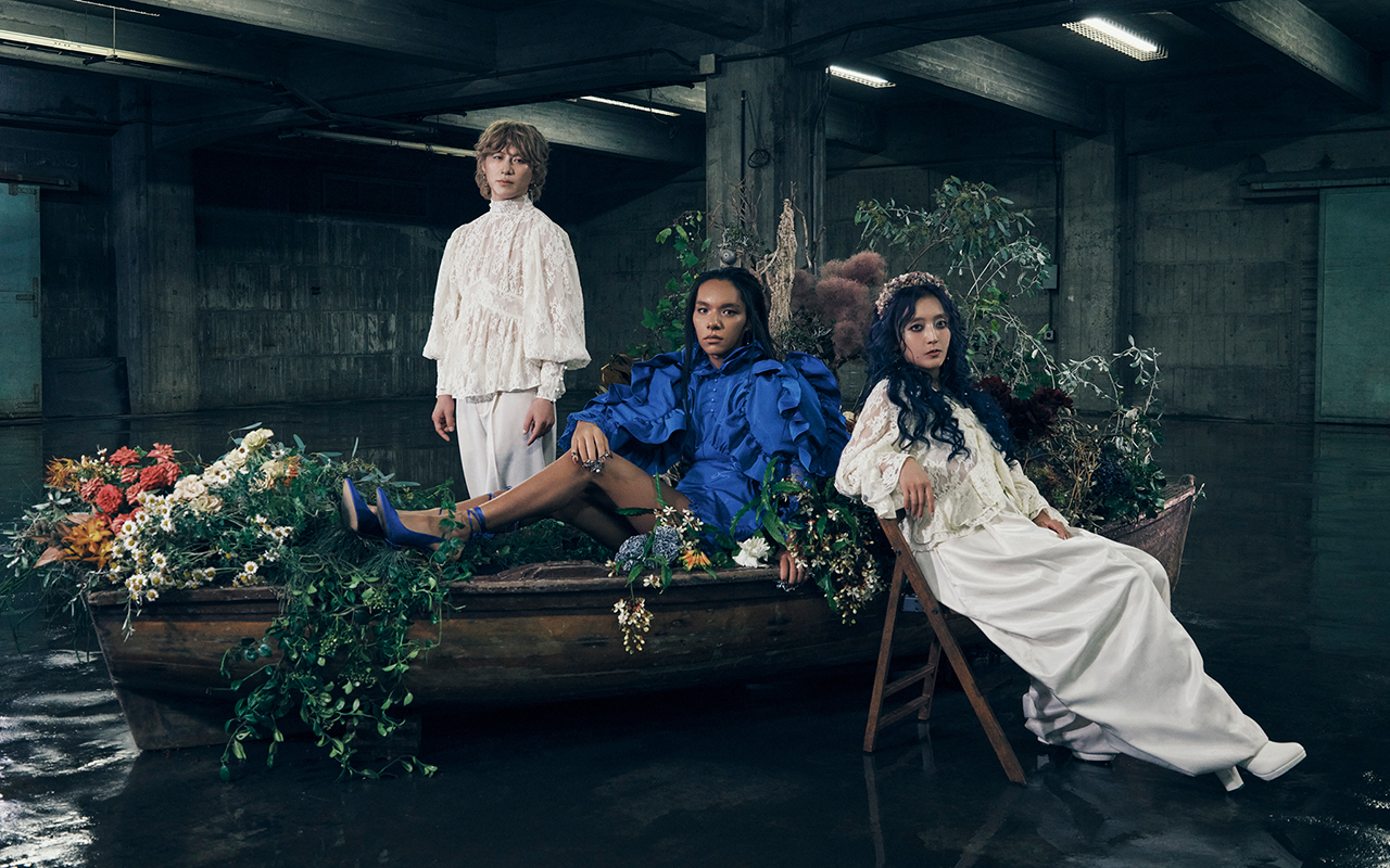 アナウンス｜女王蜂 公式サイト