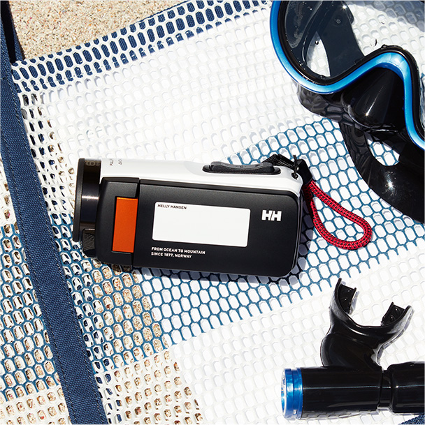 Everio R 『HELLY HANSEN』 リミテッド Special Site | JVC