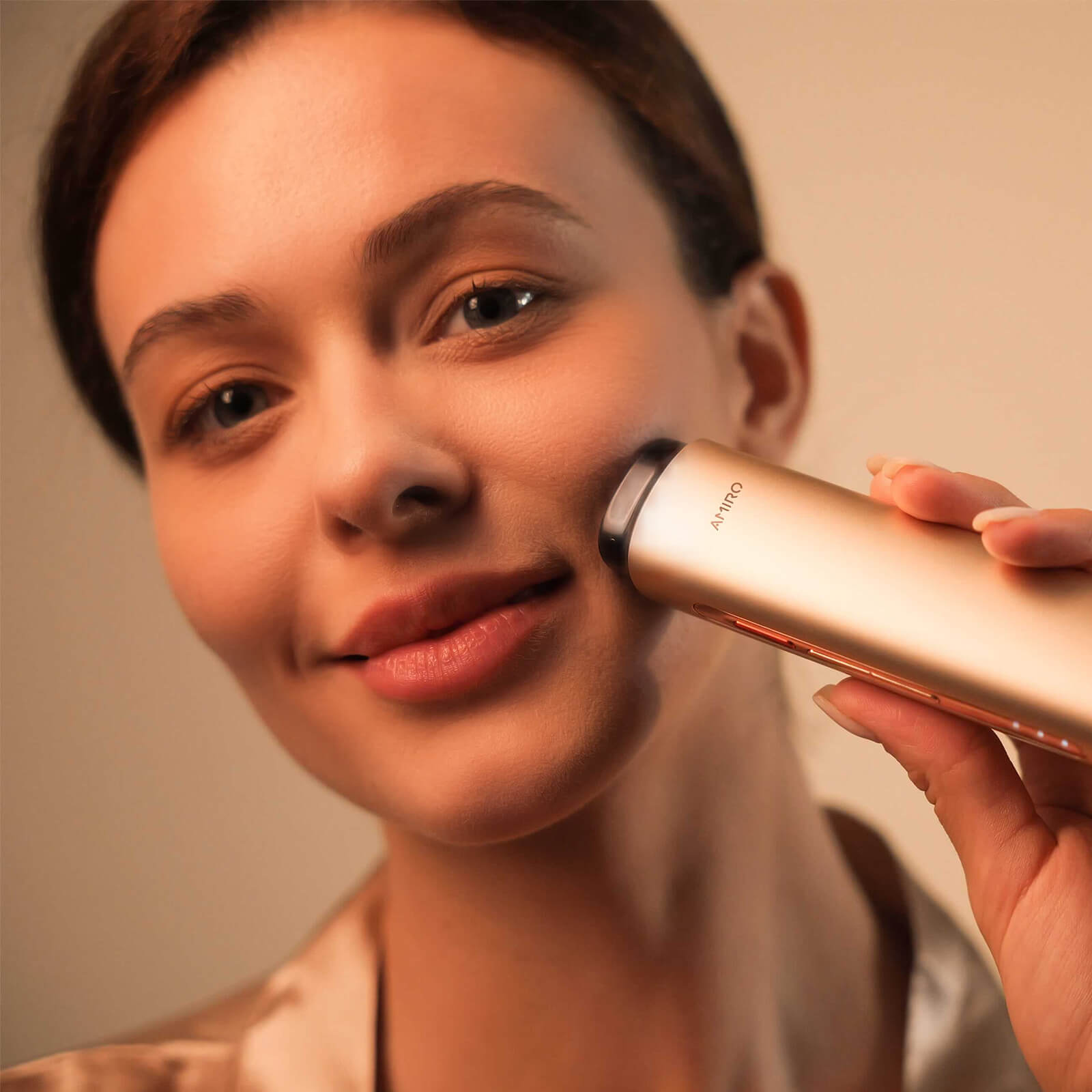 RF美顔器 AMIRO R3 Turbo｜AMIRO
