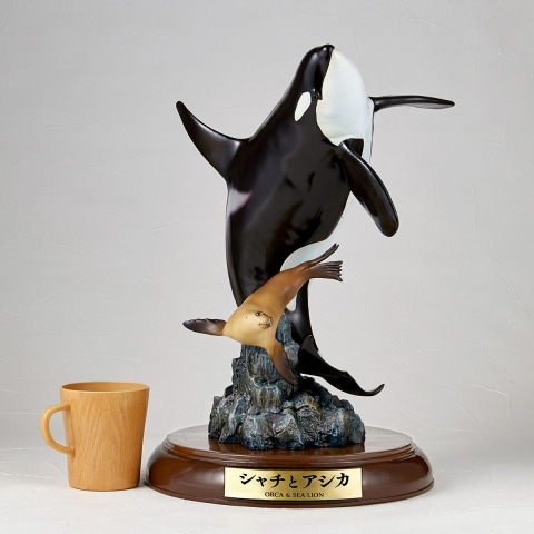 圧倒的な躍動感！ 松村しのぶ氏原型のスタチュー「NATURE TALES シャチ