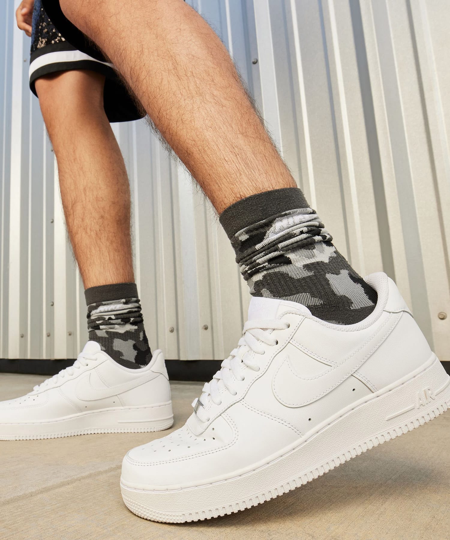 NIKE AIR FORCE 1 '07 WHITE/WHITE（ナイキ エア フォース 1 '07